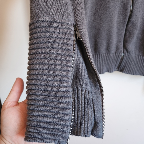 G by Guess Men's Knit Mock Neck Zip Cardigan Sz. XL Gray Ribbed Texture Sweater - Picture 10 of 16